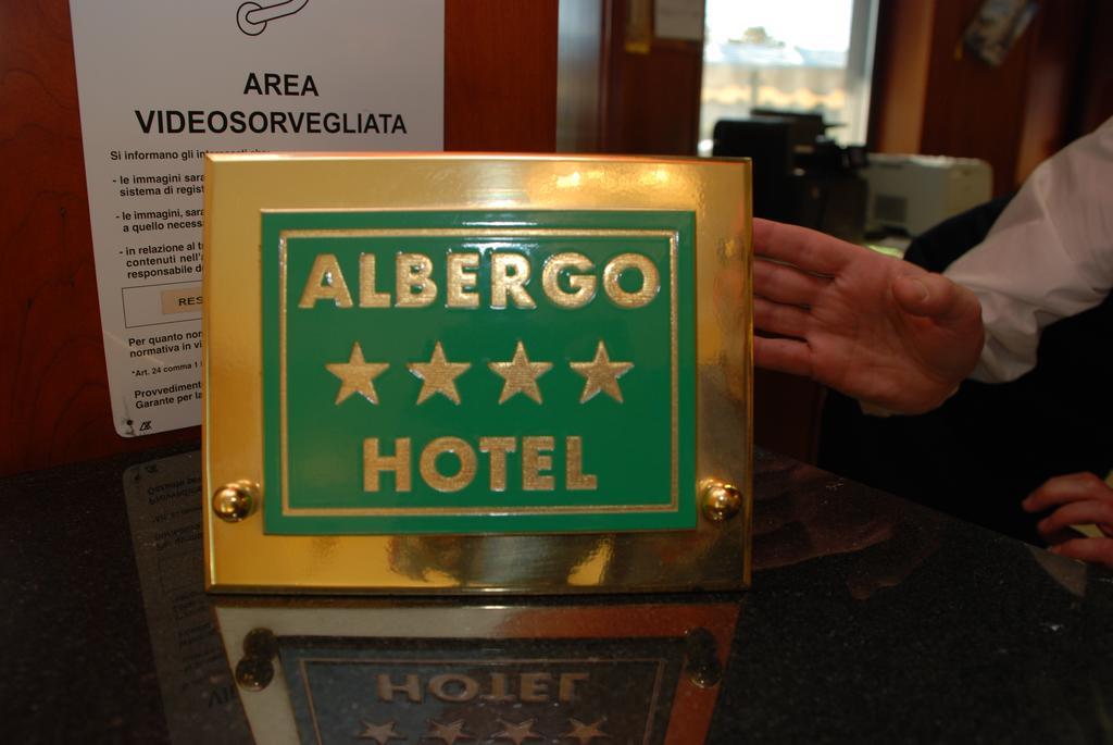 Hotel Motel Top Cusago Extérieur photo
